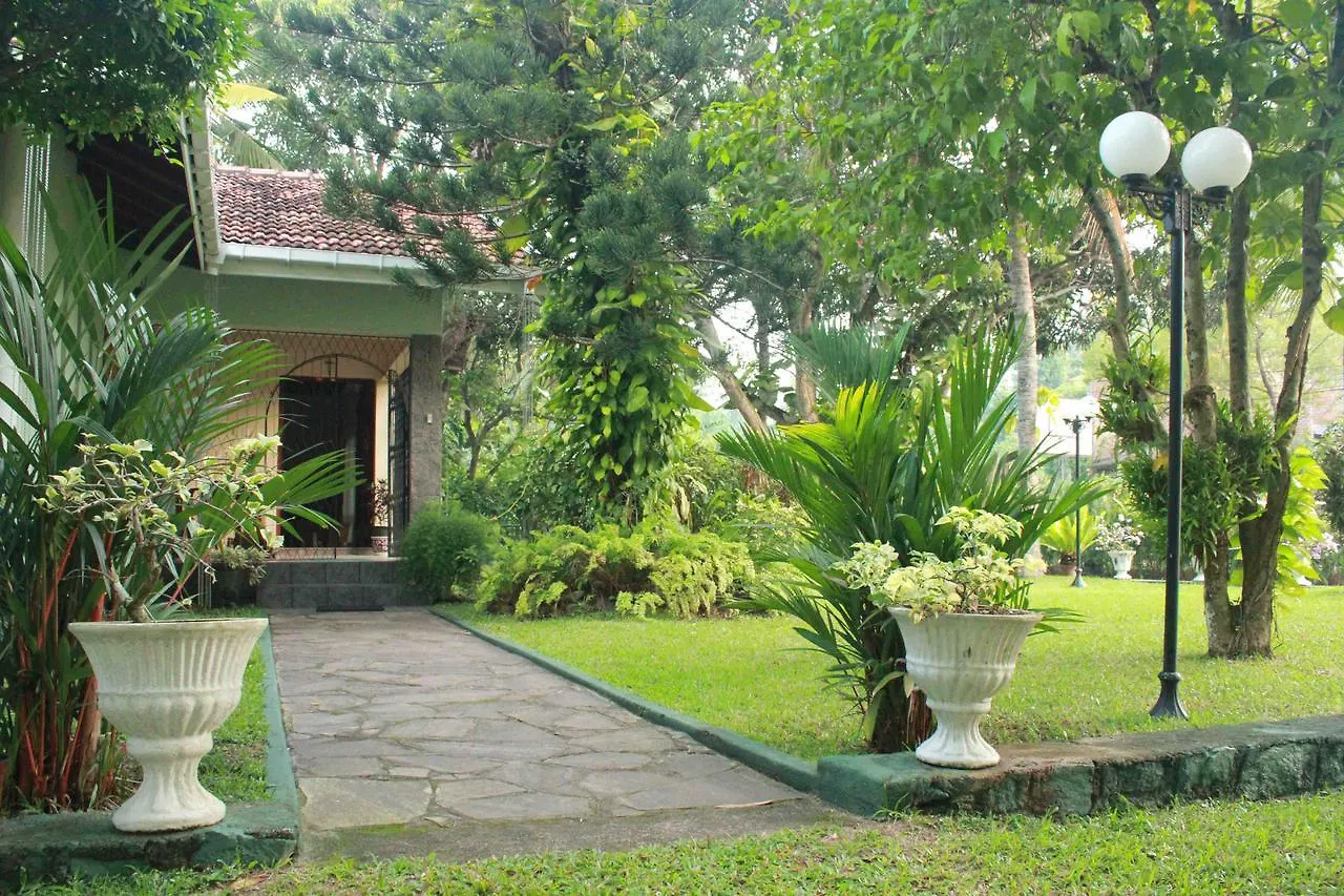 Villa Shade Negombo